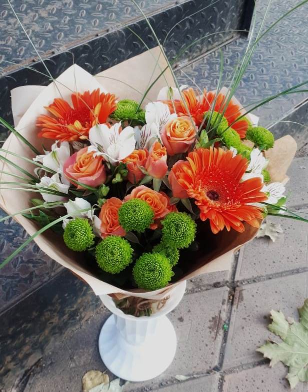 Букет цветов из: Герберы, Хризантемы, Альстромерии и Розы в Кириллове