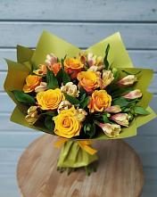 Букет цветов из:  Альстромерии и Розы в Кириллове