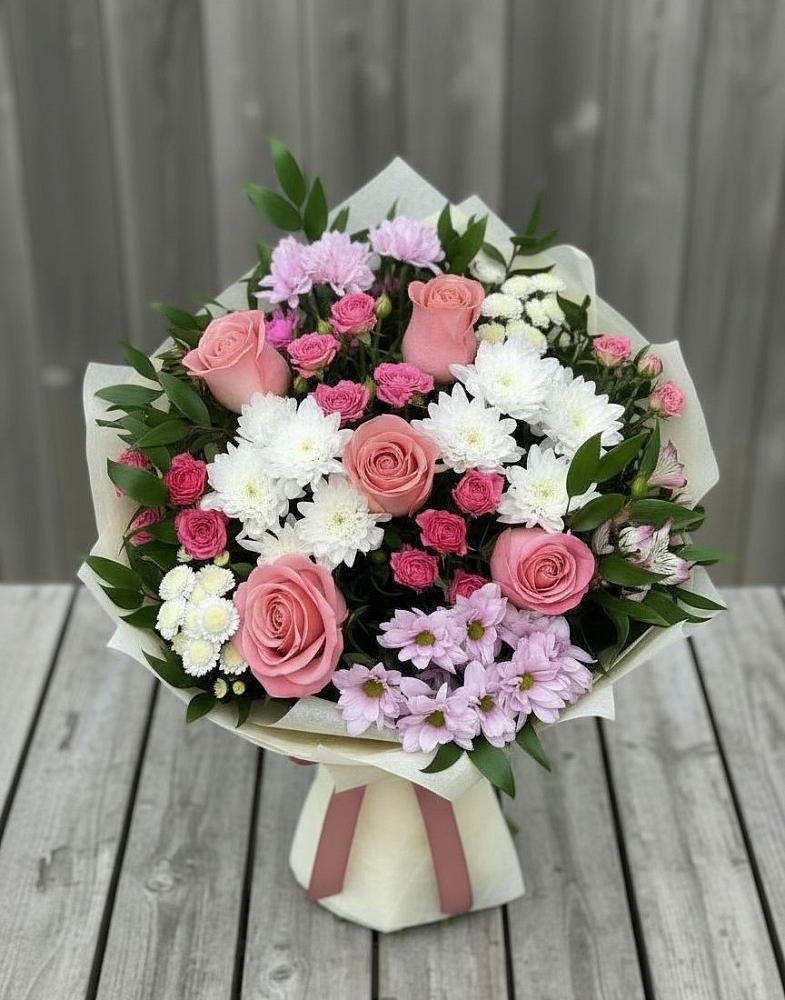 Букет цветов из: Альстромерии, Гвоздики, Розы и Хризантемы в Кириллове
