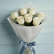 Букет 7 Белых роз Эдлесс Лав в Кириллове