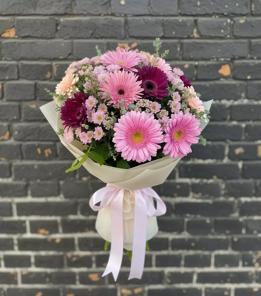 Букет цветов из: Герберы и Хризантемы в Кириллове