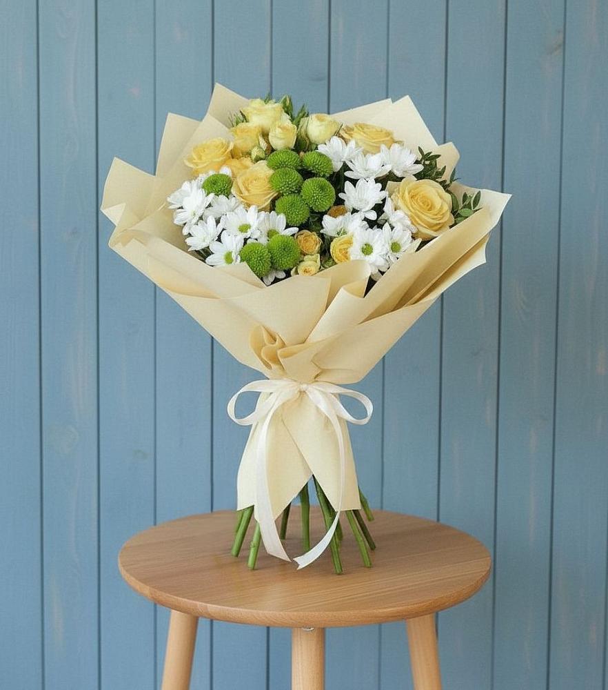 Букет цветов из: Хризантемы и Розы в Кириллове