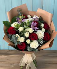Букет цветов из:  Розы и Альстромерии в Кириллове