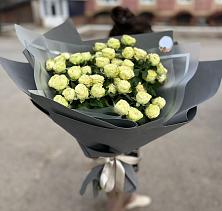 Букет Белые кустовые розы Солинеро в Кириллове