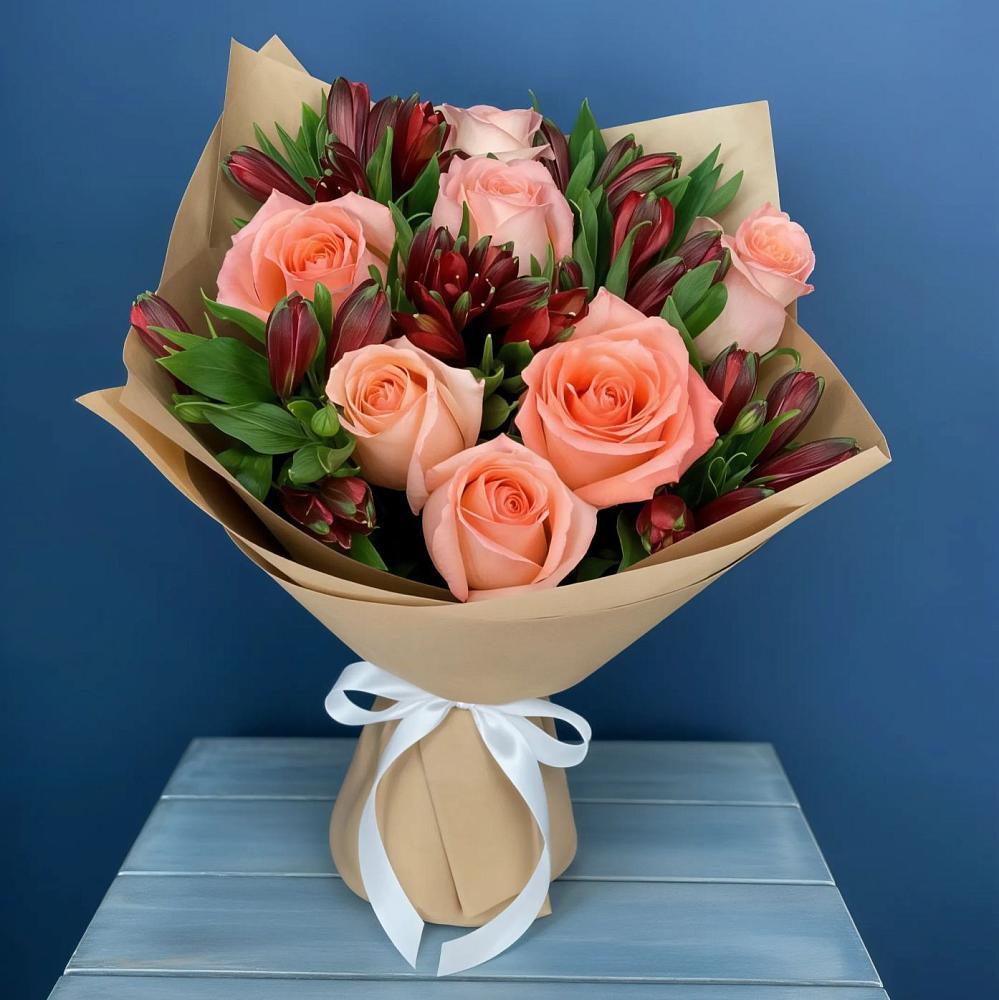 Букет цветов из: Розы и Альстромерии в Кириллове