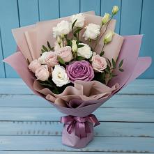 Букет цветов из:  Розы и Лизиантусы в Кириллове