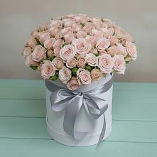 Цветочная композиция из Розы в шляпной коробке в Кириллове