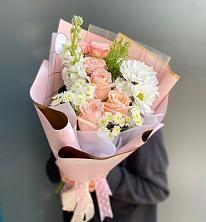 Букет цветов из:  Хризантемы и Розы в Кириллове