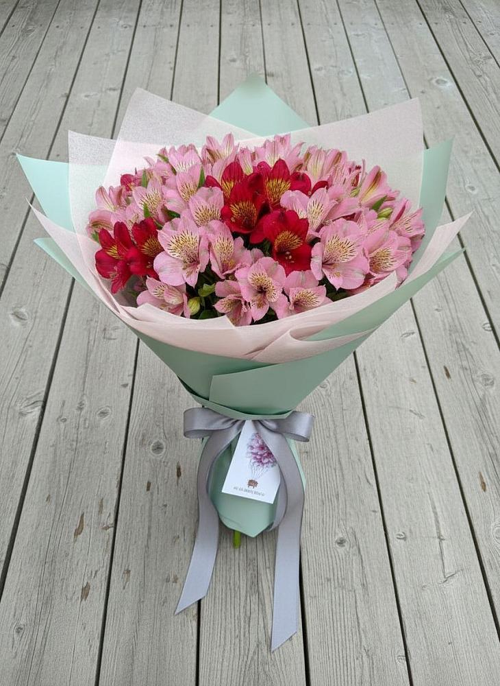 Букет цветов из: Альстромерии в Кириллове