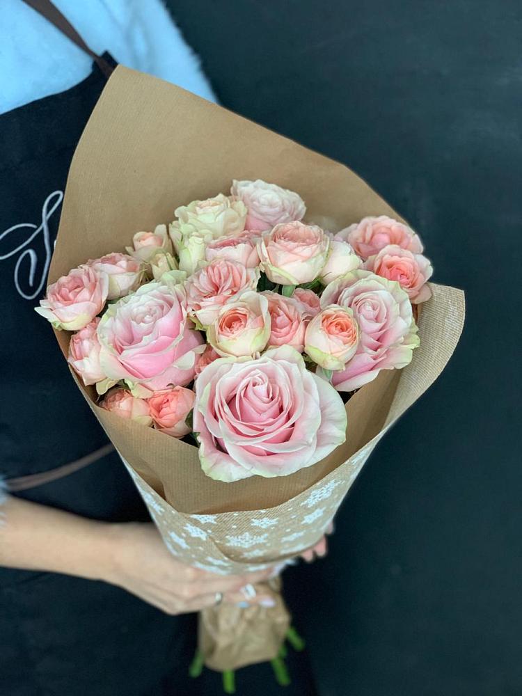 Букет цветов из: Хризантемы и Розы в Кириллове