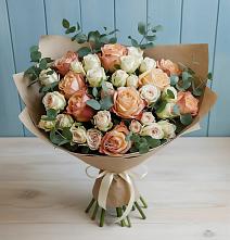 Букет цветов из:  Альстромерии и Розы в Кириллове